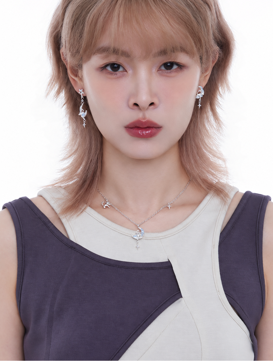 Lunette Necklace