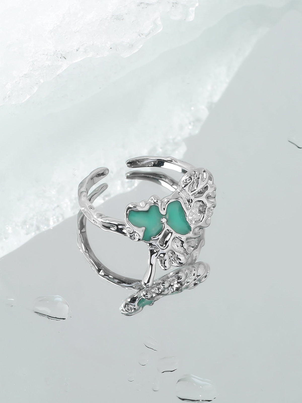Rift Heart Earrings